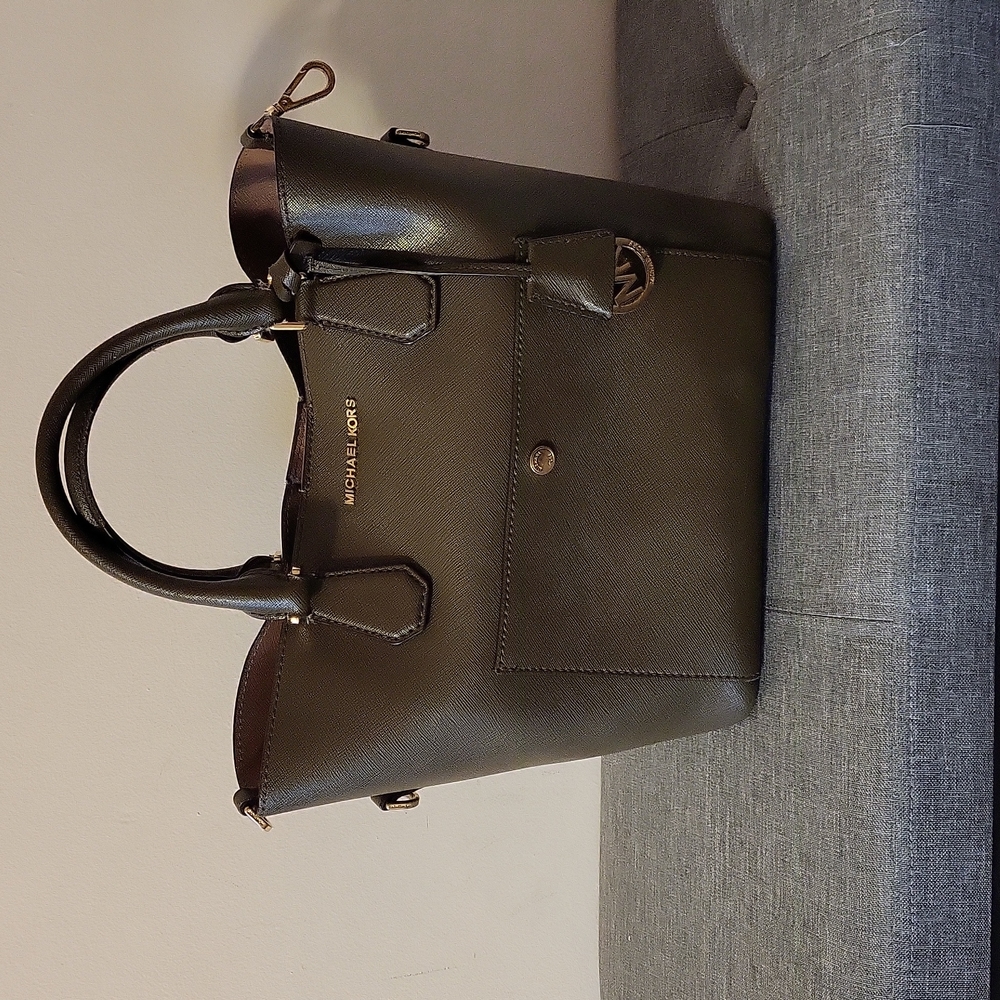 Olive Michael kors changeable bag